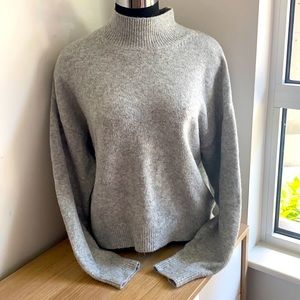 H&M Gray sweater